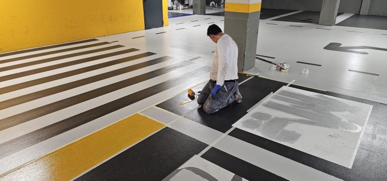 PARKINGS Y GARAJES